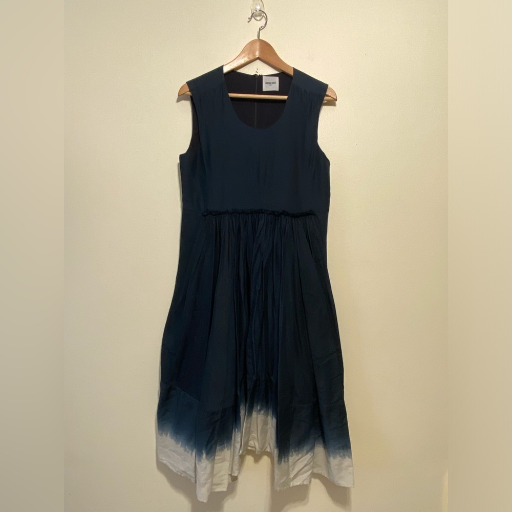 LAURENCE DOLIGE Sleeveless Tie-Dye Hem Midi Dress - Dark Blue and White. Size 2
